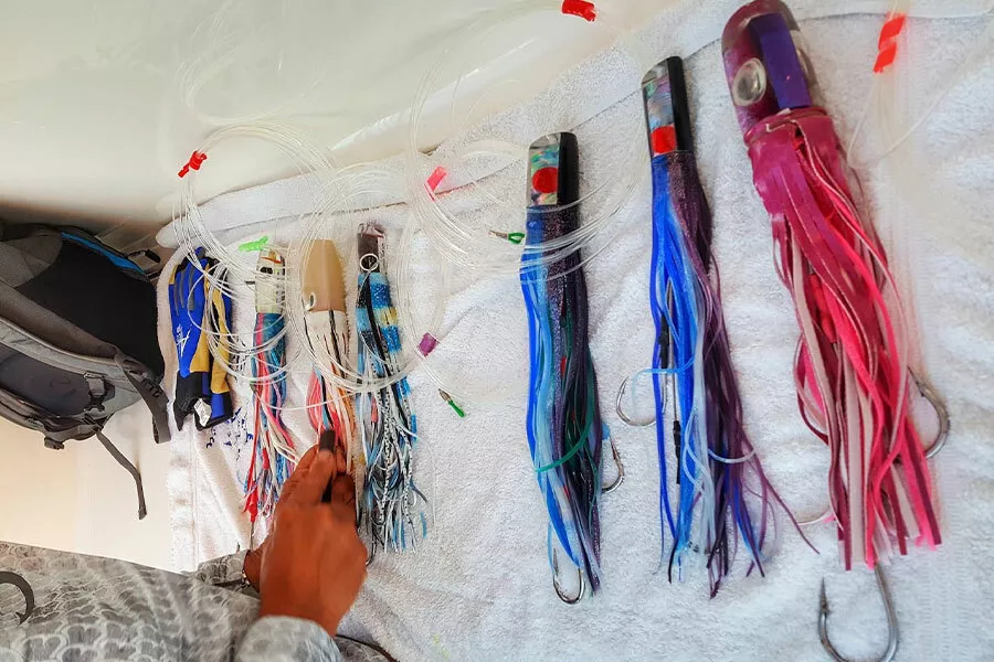 David Brackmann rigs Offshore Trolling Lures for blue marlin