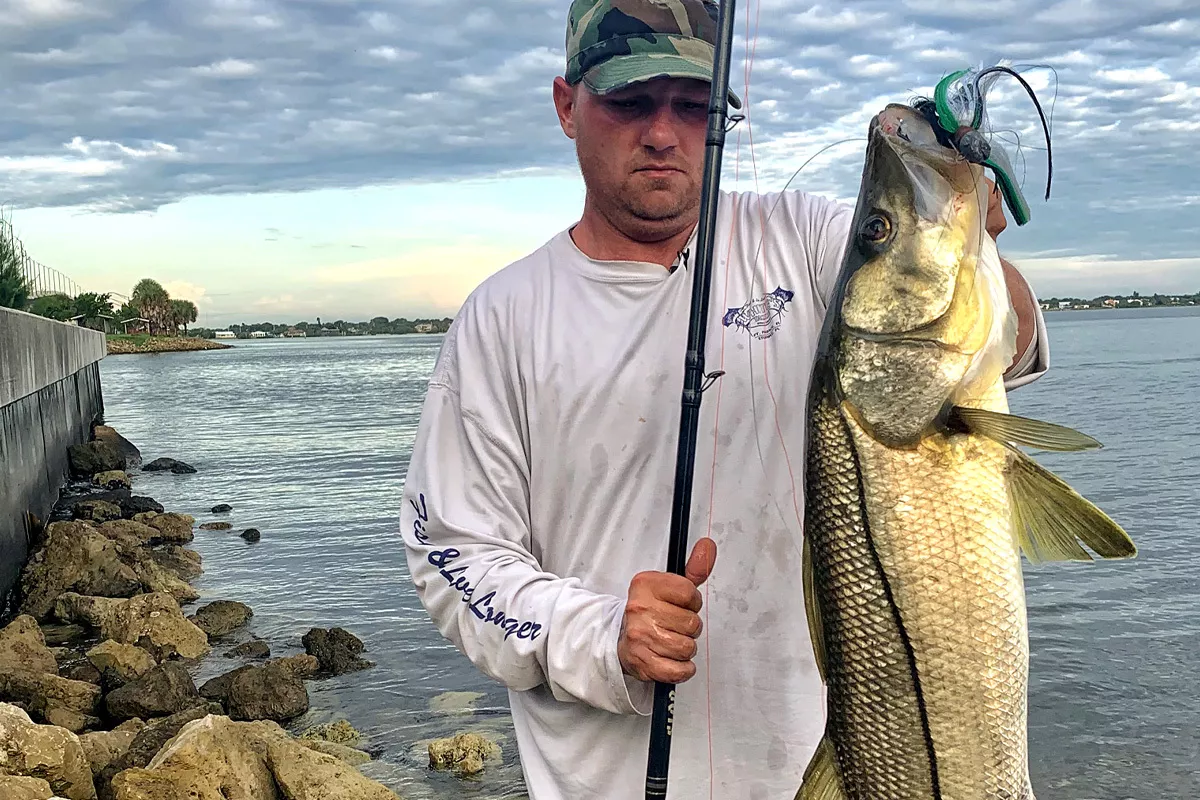 Slob Rob showing How to Catch Snook Jig Fishing structure