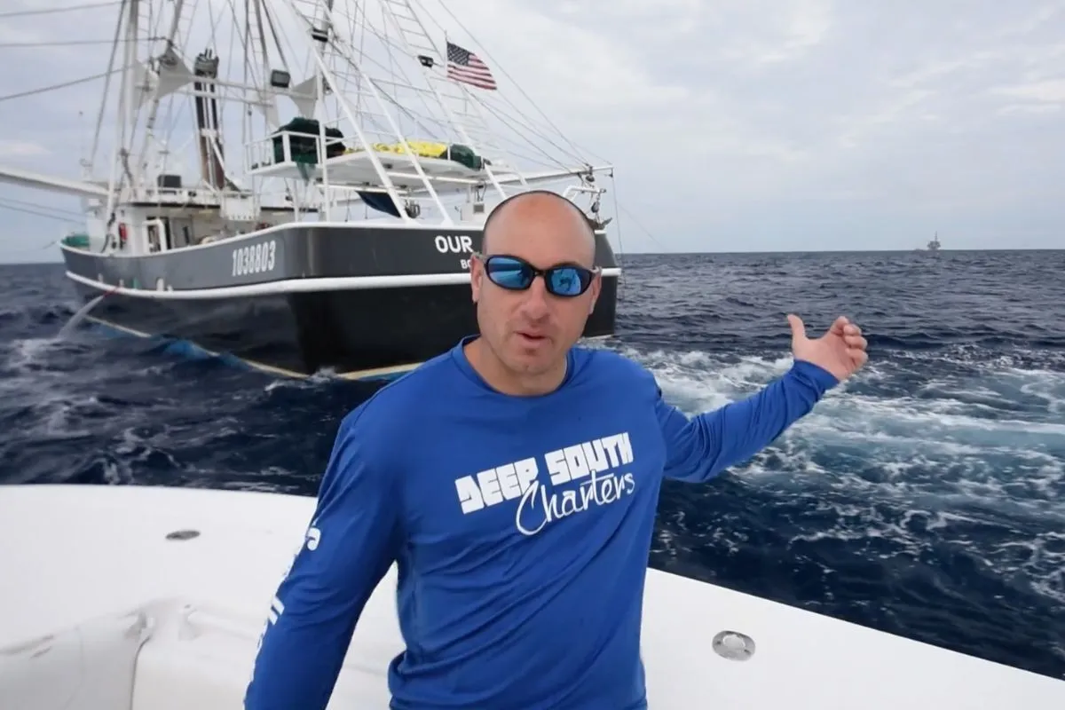 josh howard explains chunking behind trawl boat for yellowfin tuna in open water